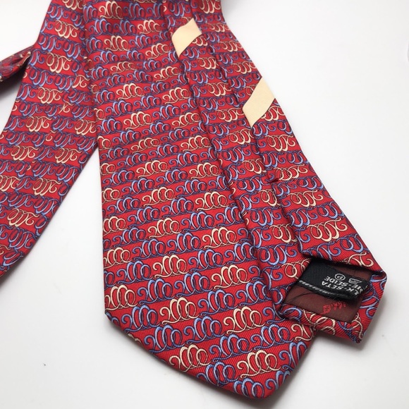 VTG Salvatore Ferragamo Silk Tie  2000 design pattern. Made in Italy - Picture 5 of 9